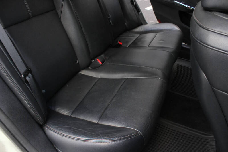 2013 Toyota Avalon Hybrid XLE Touring