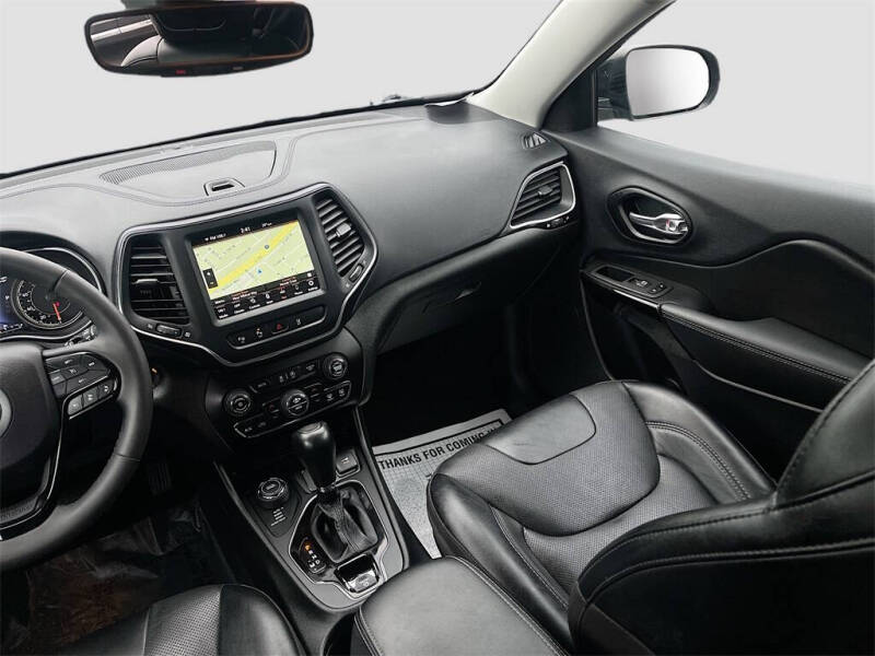 2023 Jeep Cherokee Altitude Lux