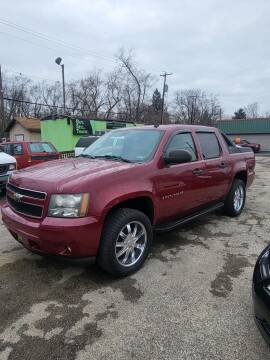 2007 Chevrolet Avalanche for sale at Johnny's Motor Cars in Toledo OH