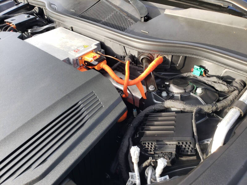 2019 Audi e-tron quattro Prestige