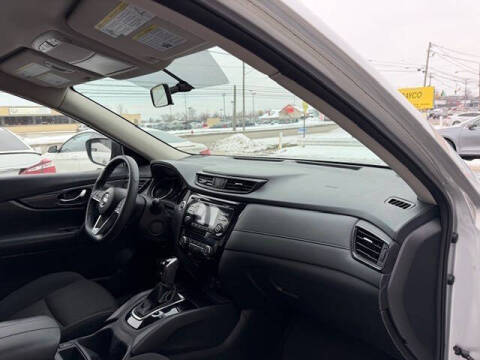 2017 Nissan Rogue SV