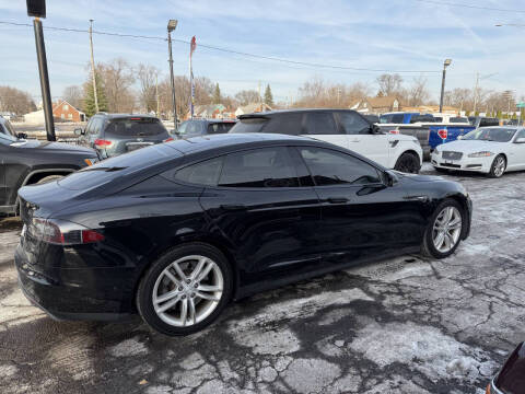 2015 Tesla Model S 70D