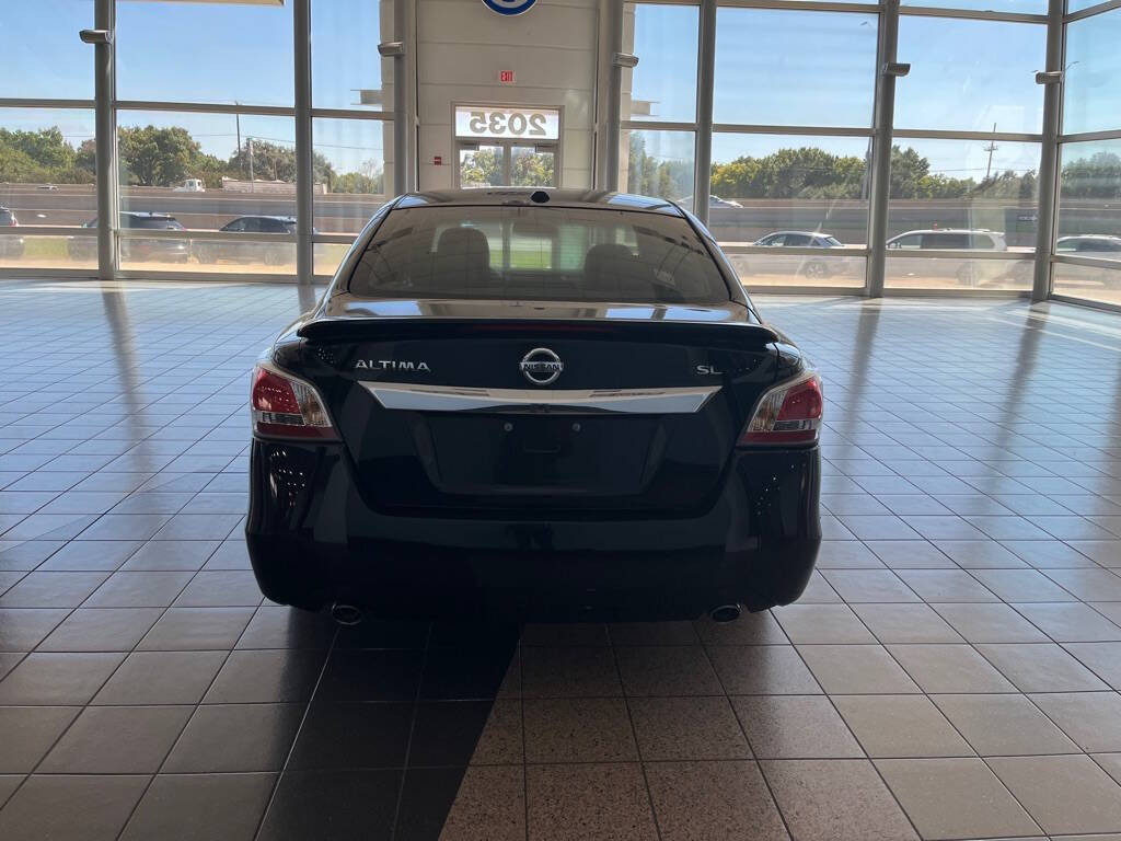 2015 Nissan Altima for sale at Auto Haus Imports in Grand Prairie, TX