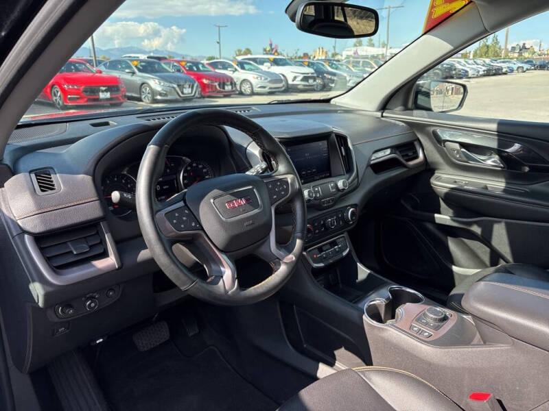 2023 GMC Terrain AT4