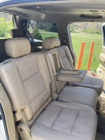 2005 Nissan Armada SE