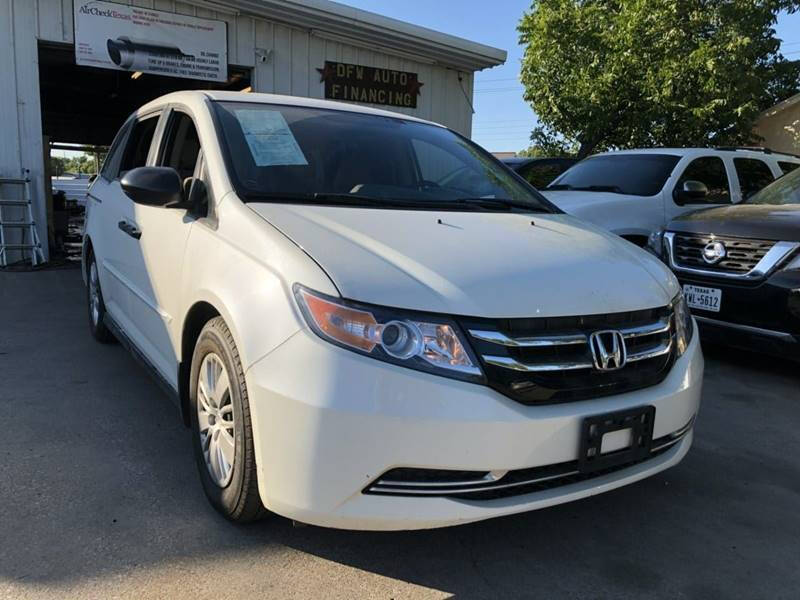 2015 Honda Odyssey LX's photo