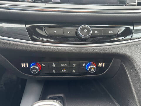 2020 Buick Enclave Essence