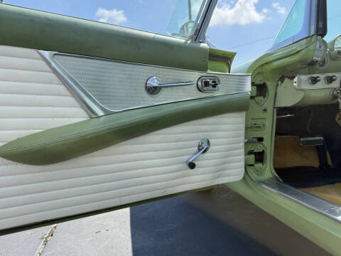 1956 Ford Thunderbird