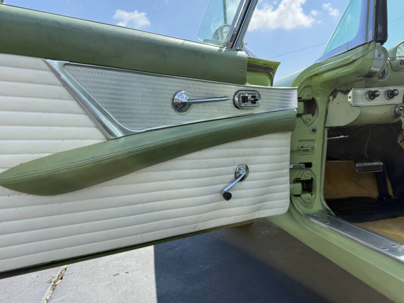 1956 Ford Thunderbird