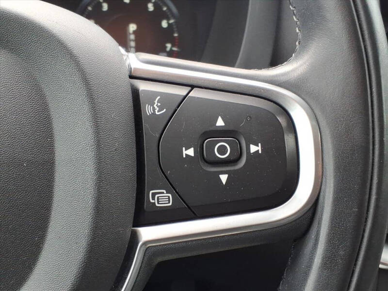 2018 Volvo XC60 T5 Momentum