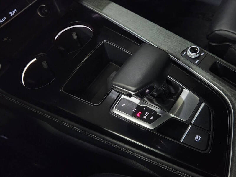 2022 Audi A4 quattro S line Prem Plus 45 TFSI