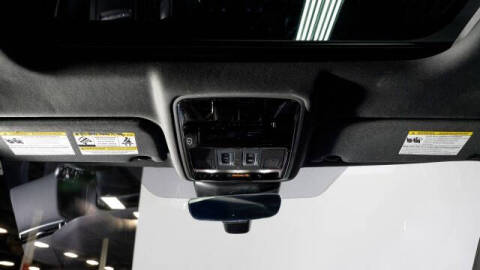 2018 Land Rover Range Rover Velar P250 R-Dynamic SE