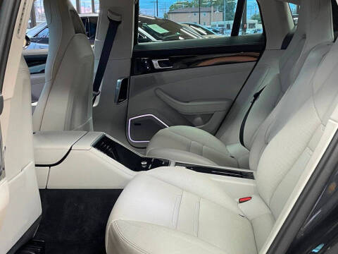 2022 Porsche Panamera 4S E-Hybrid