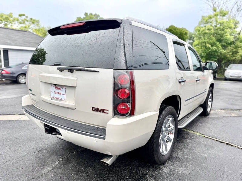 2011 GMC Yukon Denali