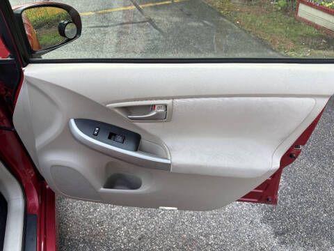 2012 Toyota Prius Two