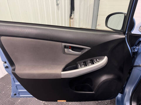 2012 Toyota Prius Plug-in Hybrid Advanced