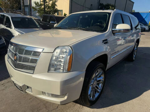 2013 Cadillac Escalade ESV Platinum Edition