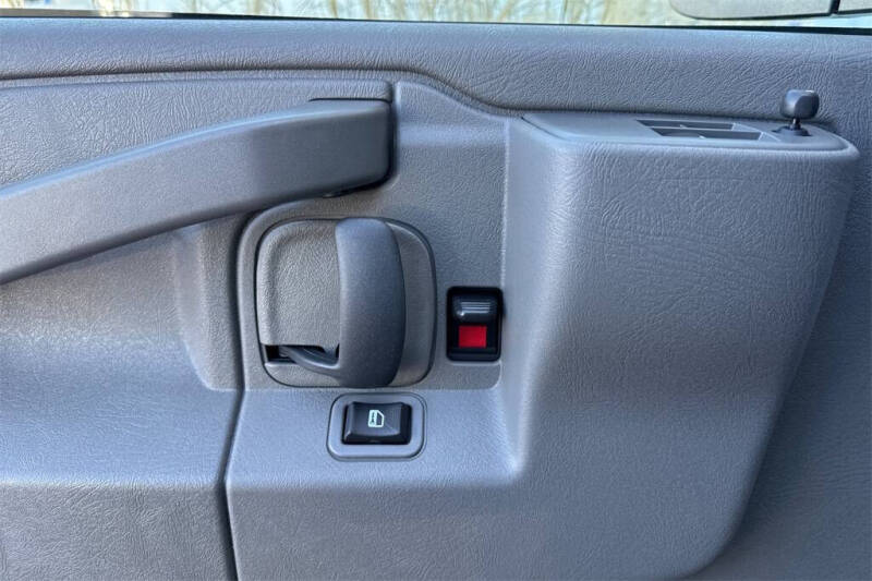 2025 GMC Savana 3500