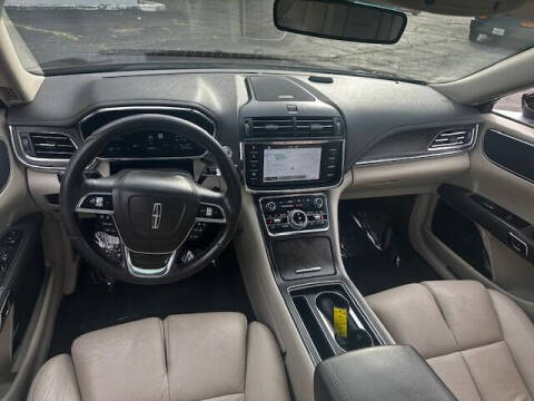 2017 Lincoln Continental Select