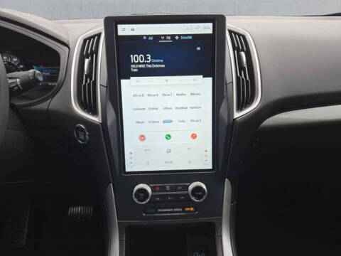 2022 Ford Edge SE