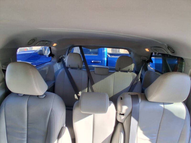 2011 Toyota Sienna XLE 8-Passenger