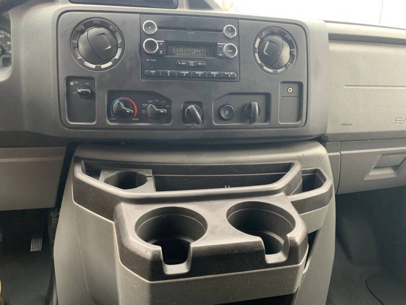 2014 Ford E-Series E-350 SD