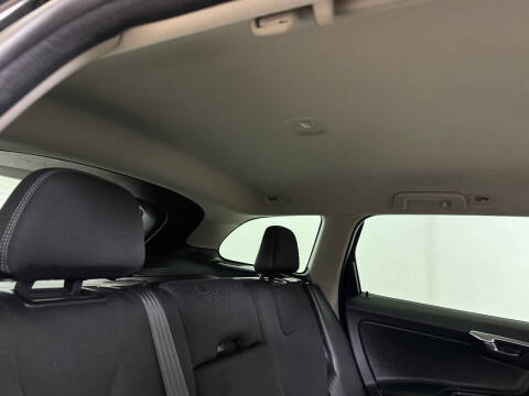 2017 Volvo XC60 T5 Dynamic