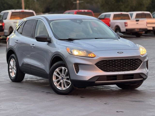 2022 Ford Escape Hybrid SE