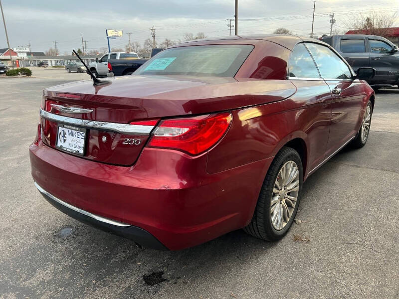 2013 Chrysler 200 Limited