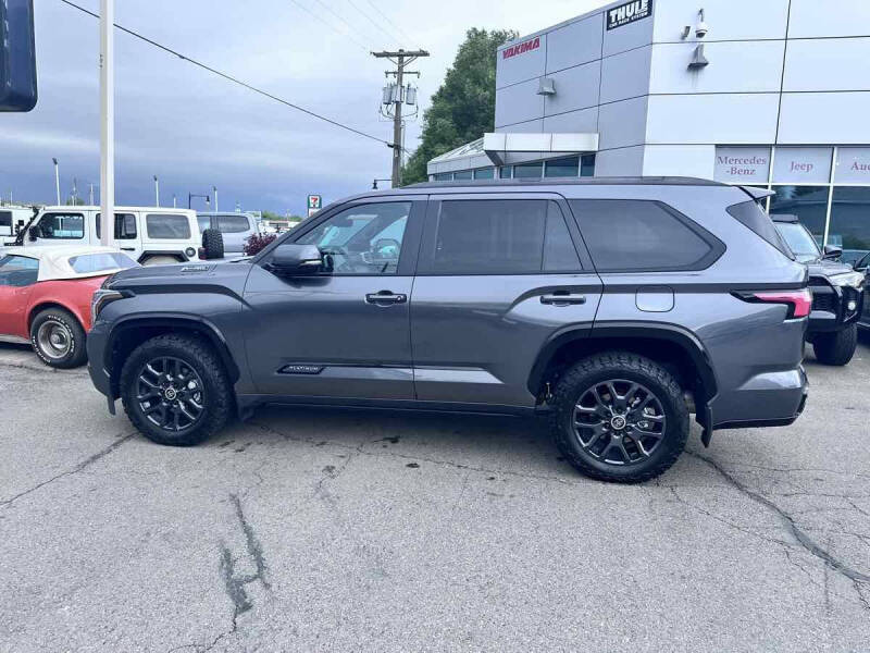 2024 Toyota Sequoia Platinum