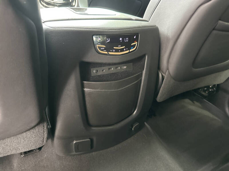 2019 Cadillac Escalade Luxury