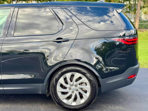 2024 Land Rover Discovery P300 S