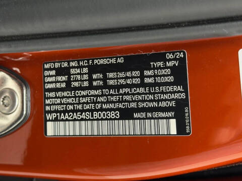 2025 Porsche Macan
