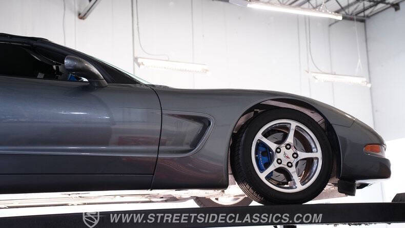 2004 Chevrolet Corvette