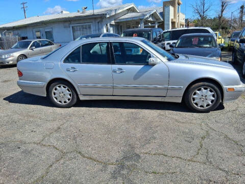 2000 Mercedes-Benz E-Class E 320