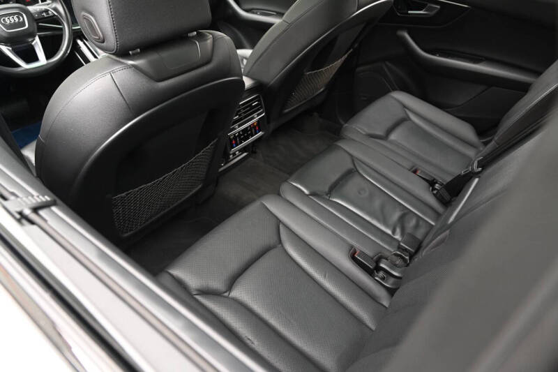 2020 Audi Q7 quattro Premium Plus 55 TFSI