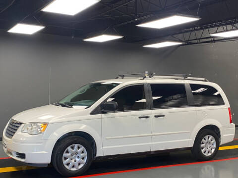 2008 Chrysler Town and Country for sale at AutoNet of Dallas in Dallas TX