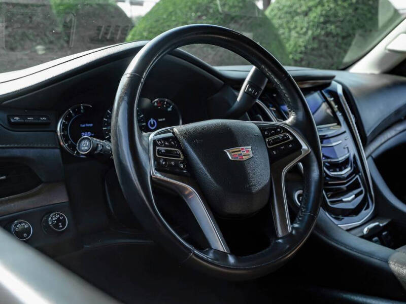 2016 Cadillac Escalade ESV Luxury Collection