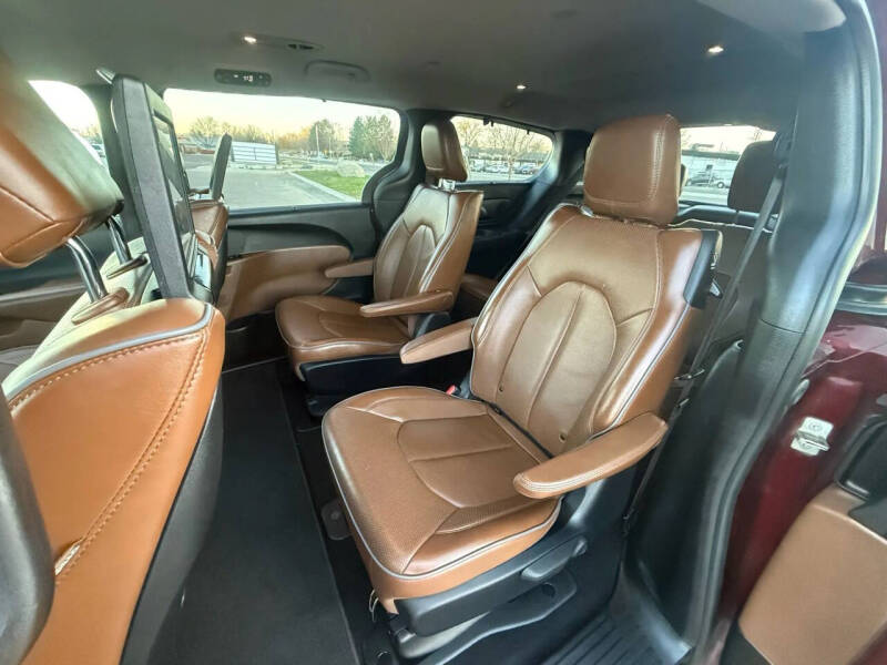 2018 Chrysler Pacifica Hybrid Limited