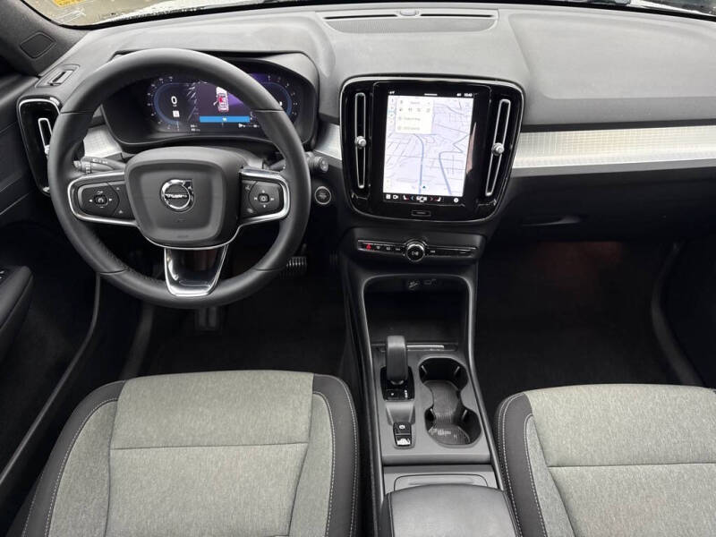 2023 Volvo XC40 B5 Core