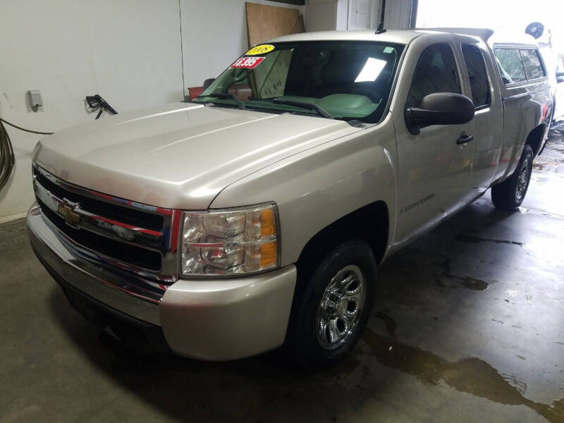 2008 Chevrolet Silverado 1500 for sale at Hometown Automotive Service & Sales in Holliston MA
