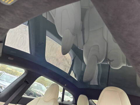 2022 Tesla Model S Plaid