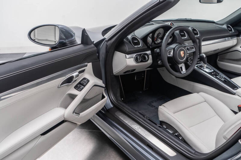 2025 Porsche 718 Boxster