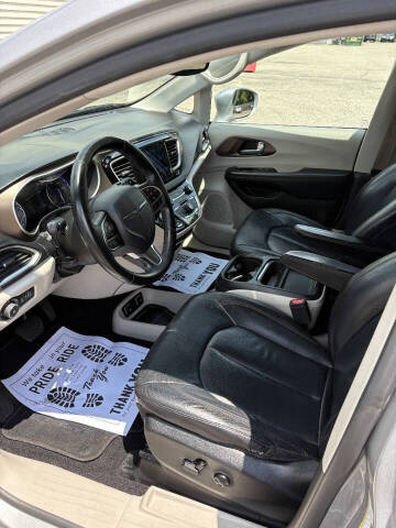 2017 Chrysler Pacifica Touring Plus
