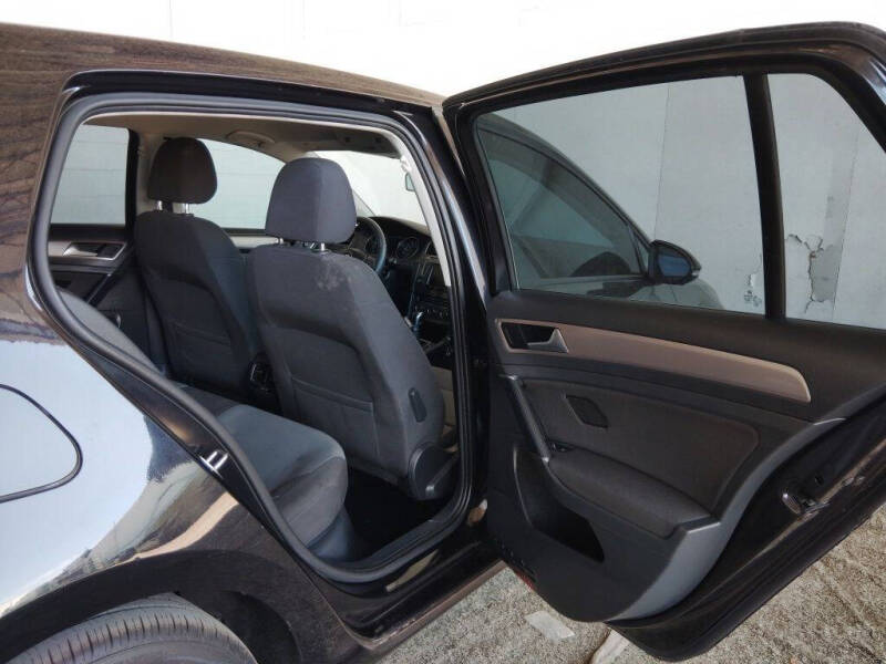 2016 Volkswagen e-Golf SE