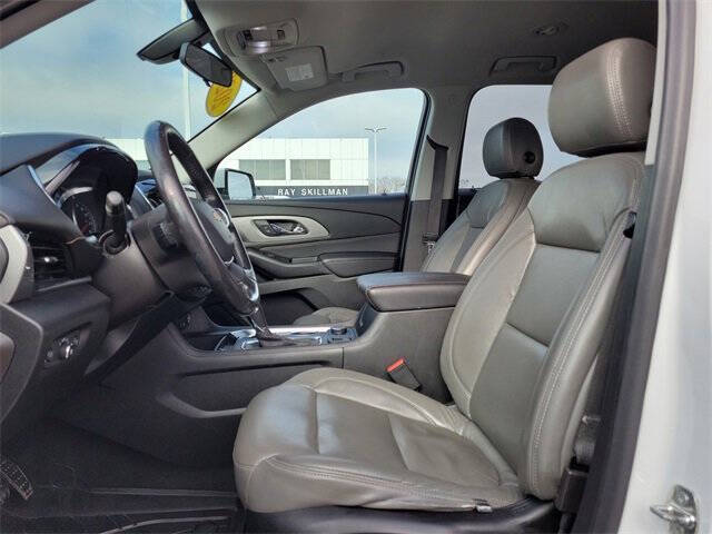 2020 Chevrolet Traverse LT Cloth