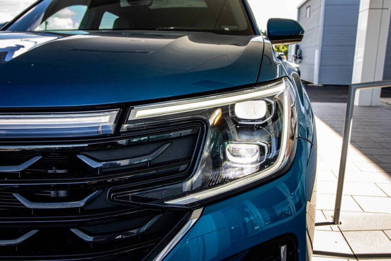 2024 Volkswagen Atlas Cross Sport SEL R-Line 4Motion