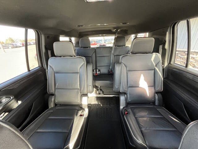 2022 GMC Yukon XL SLT