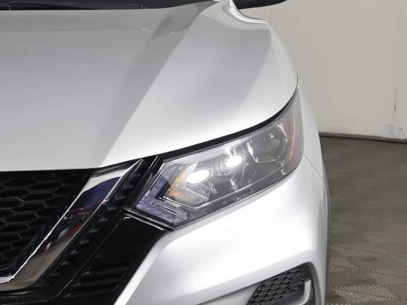 2022 Nissan Rogue Sport SV