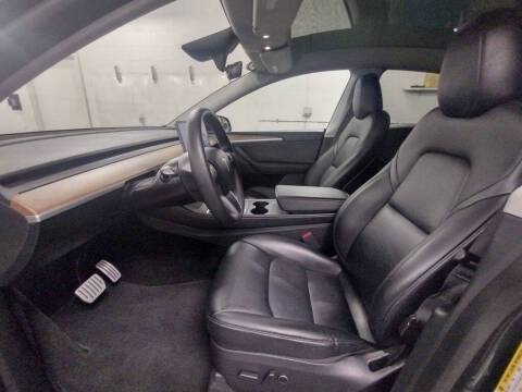 2025 Tesla Model Y Performance